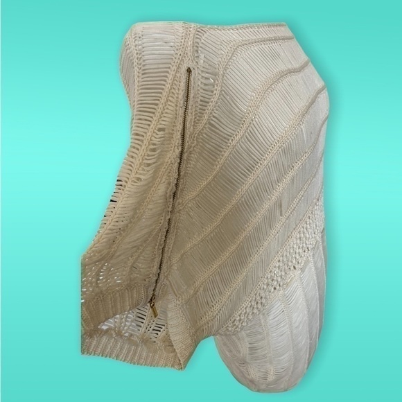 Bebe trendy Top Size Small - Picture 2 of 3